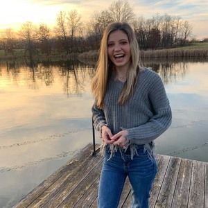 Meet your Posher, Brooke